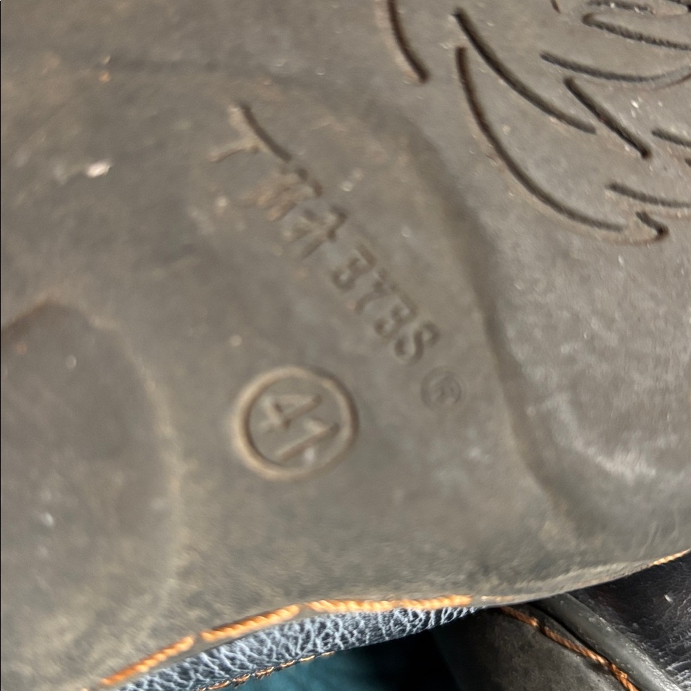 Black and Orange Casual Shoes - Picture 9 of 11